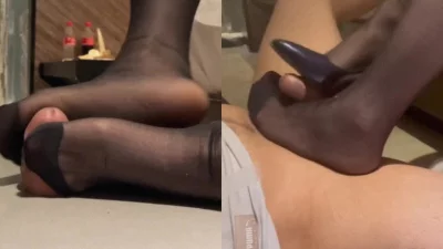 酸臭黑丝脚隔板足交高跟踩鸡