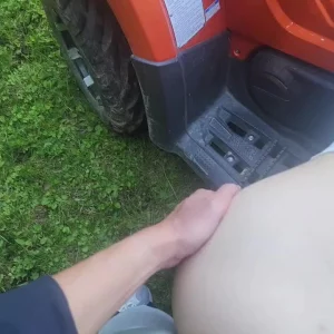 大自然里的性爱老婆高潮好几次