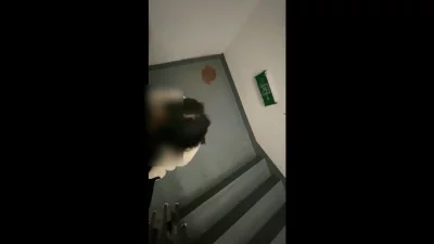 少妇楼道内口交！！之后被我带回房间房间操！！